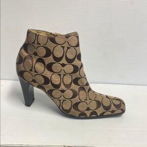 Coach Women's Tan and Brown Ankle Boots